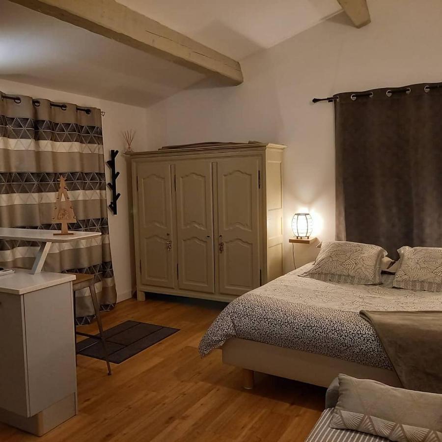 GITE AVEC SPA JACUZZI au cœur de Provence Côte d'Azur Saint-Antonin-du-Var Extérieur photo
